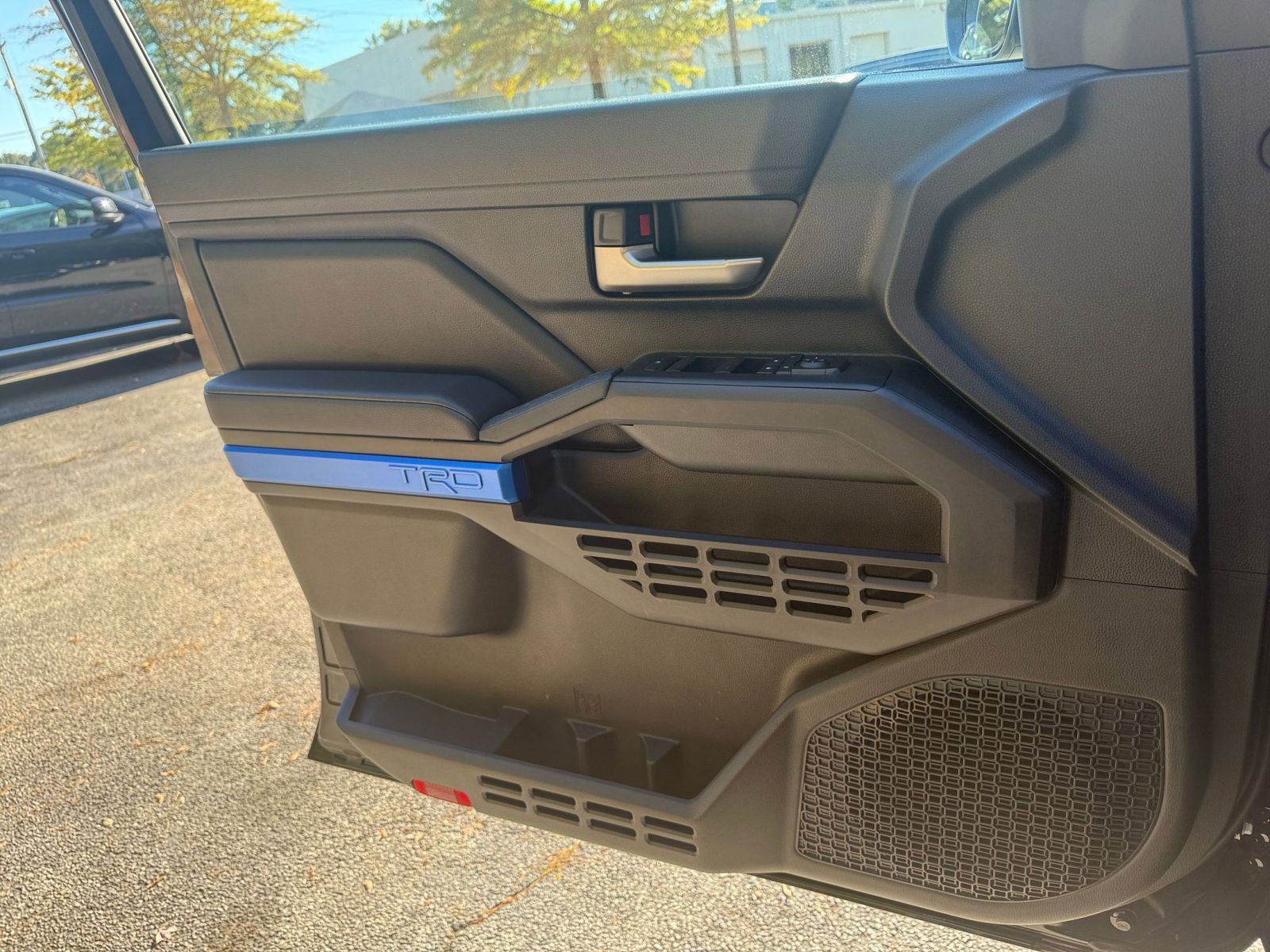 Used 2025 Toyota Tacoma TRD Off-Road image 20