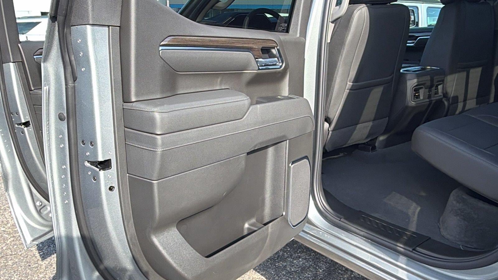 New 2026 Chevrolet Silverado 1500 LT Trail Boss w/ LT Trail Boss Premium Package AWD/4WD image 19