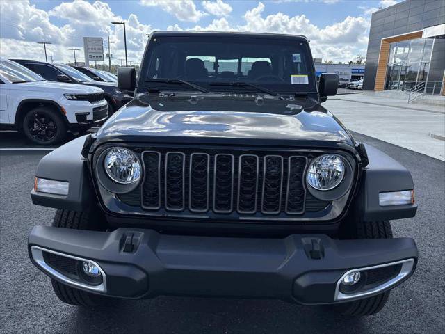 Certified 2025 Jeep Gladiator Sport AWD/4WD image 2