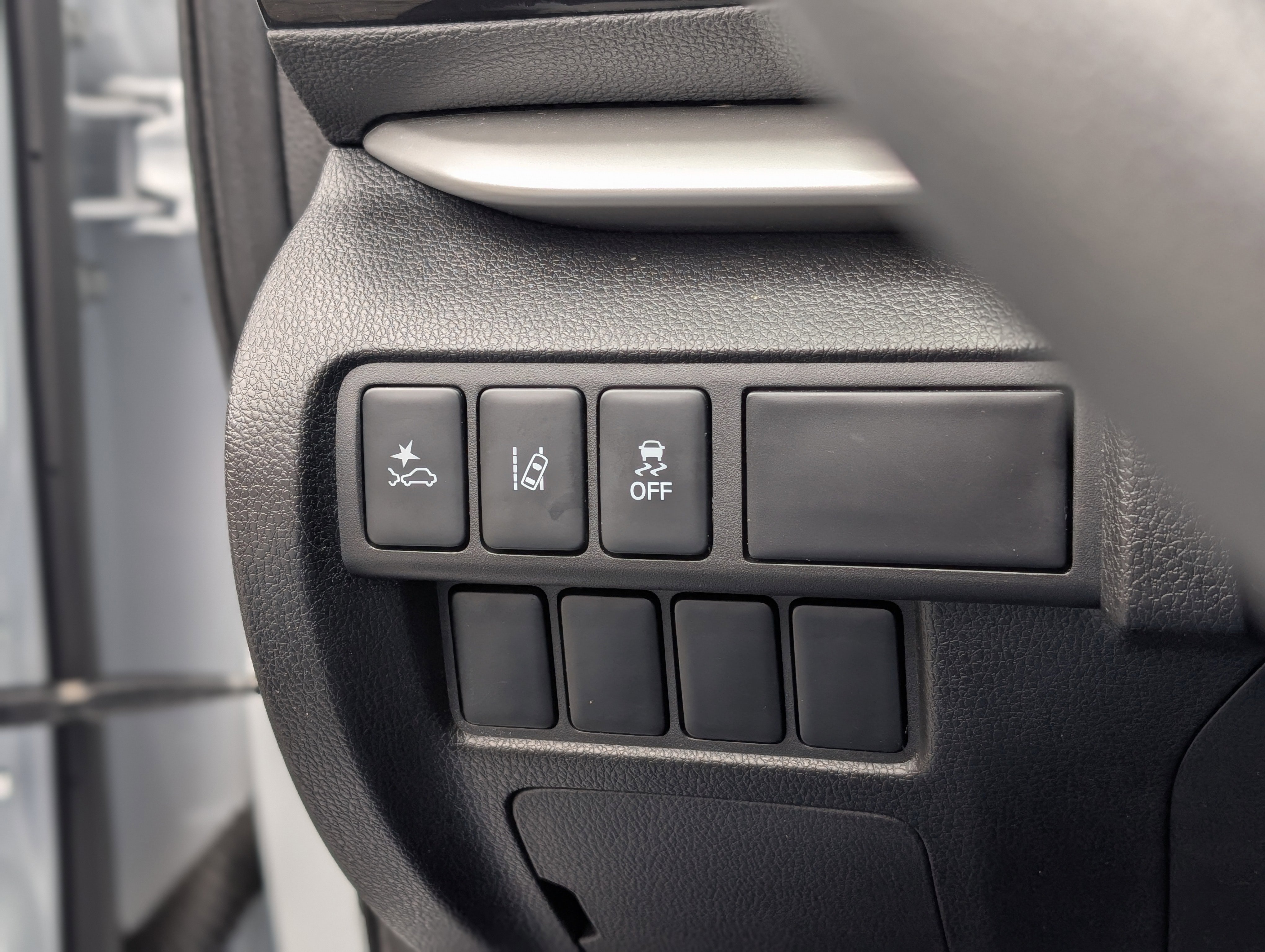 Used 2024 Mitsubishi Eclipse Cross LE image 24