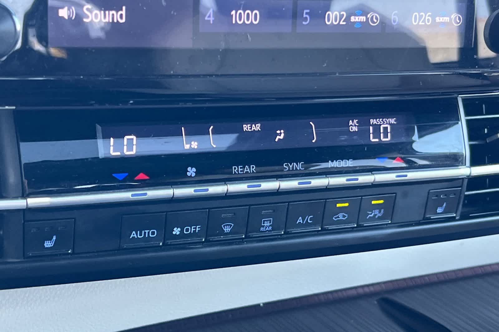 Certified 2022 Toyota Sienna XLE FWD image 23