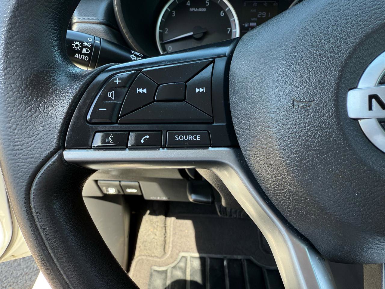 Used 2020 Nissan Versa S FWD image 15