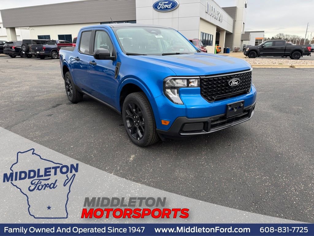 New 2025 Ford Maverick XLT w/ Black Appearance Package