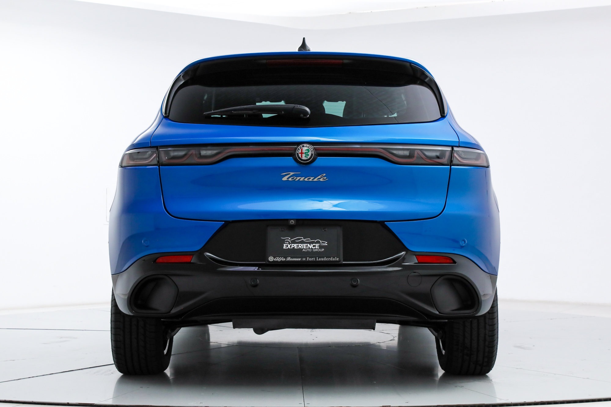 New 2025 Alfa Romeo Tonale w/ Premium Package AWD/4WD image 4