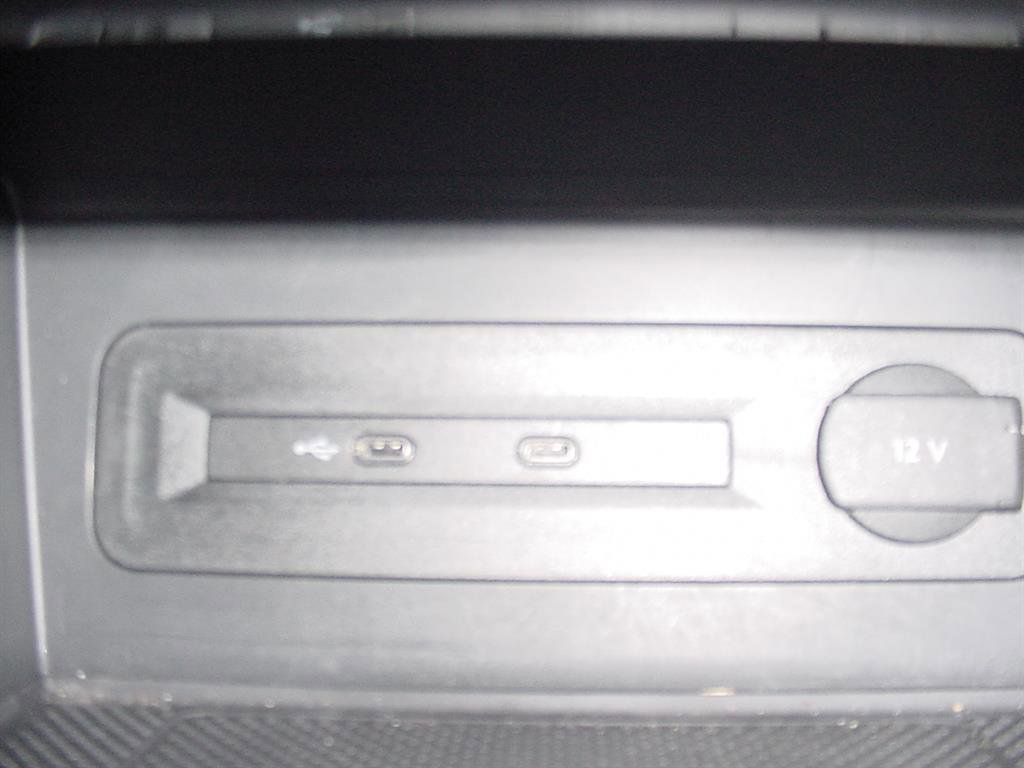 Used 2021 Volkswagen Atlas SEL R-Line image 13