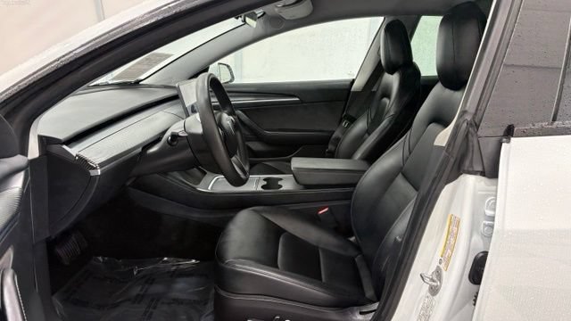 Used 2021 Tesla Model 3 Standard Range Plus RWD image 12