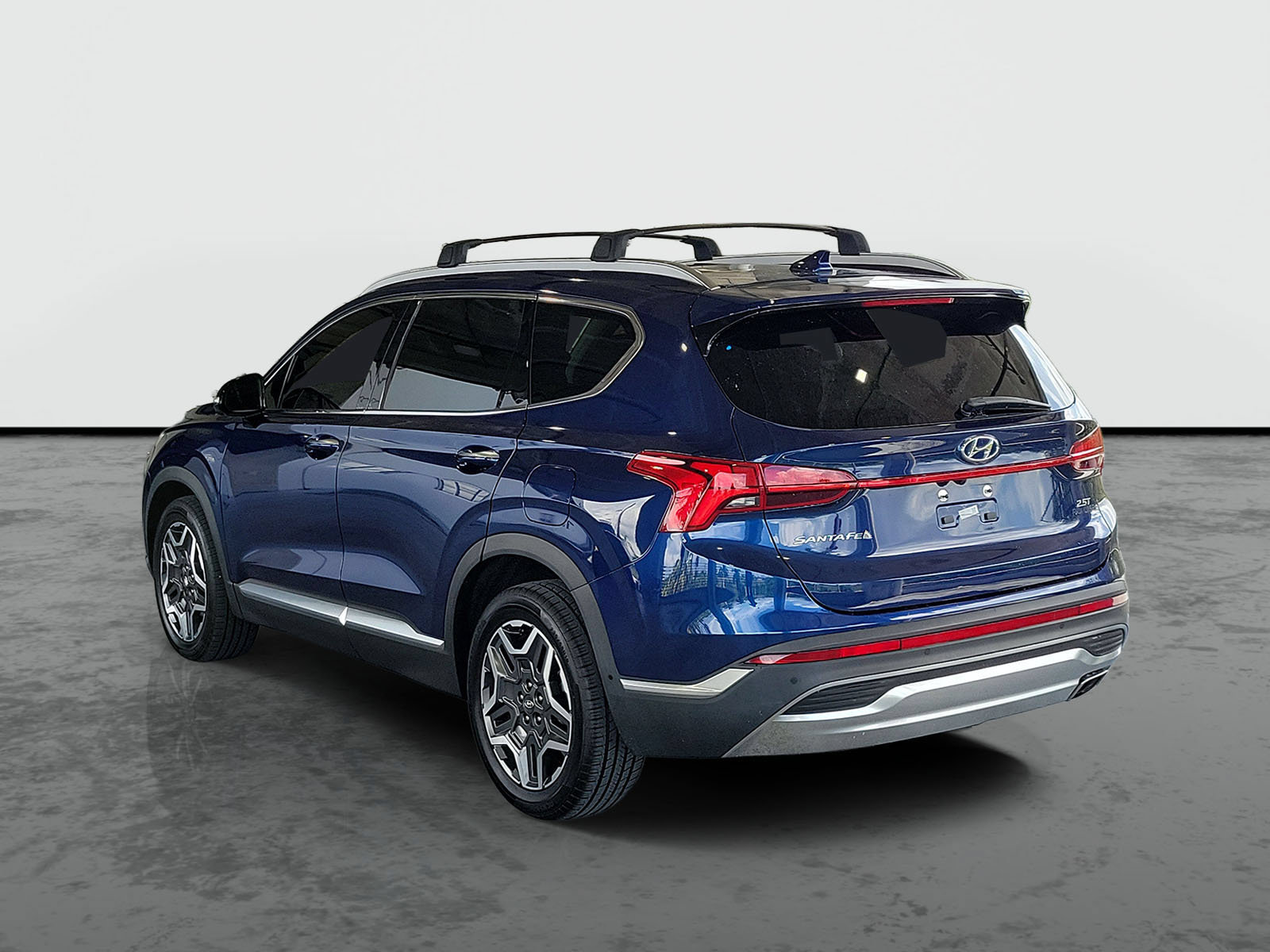 Used 2023 Hyundai Santa Fe Limited FWD image 3