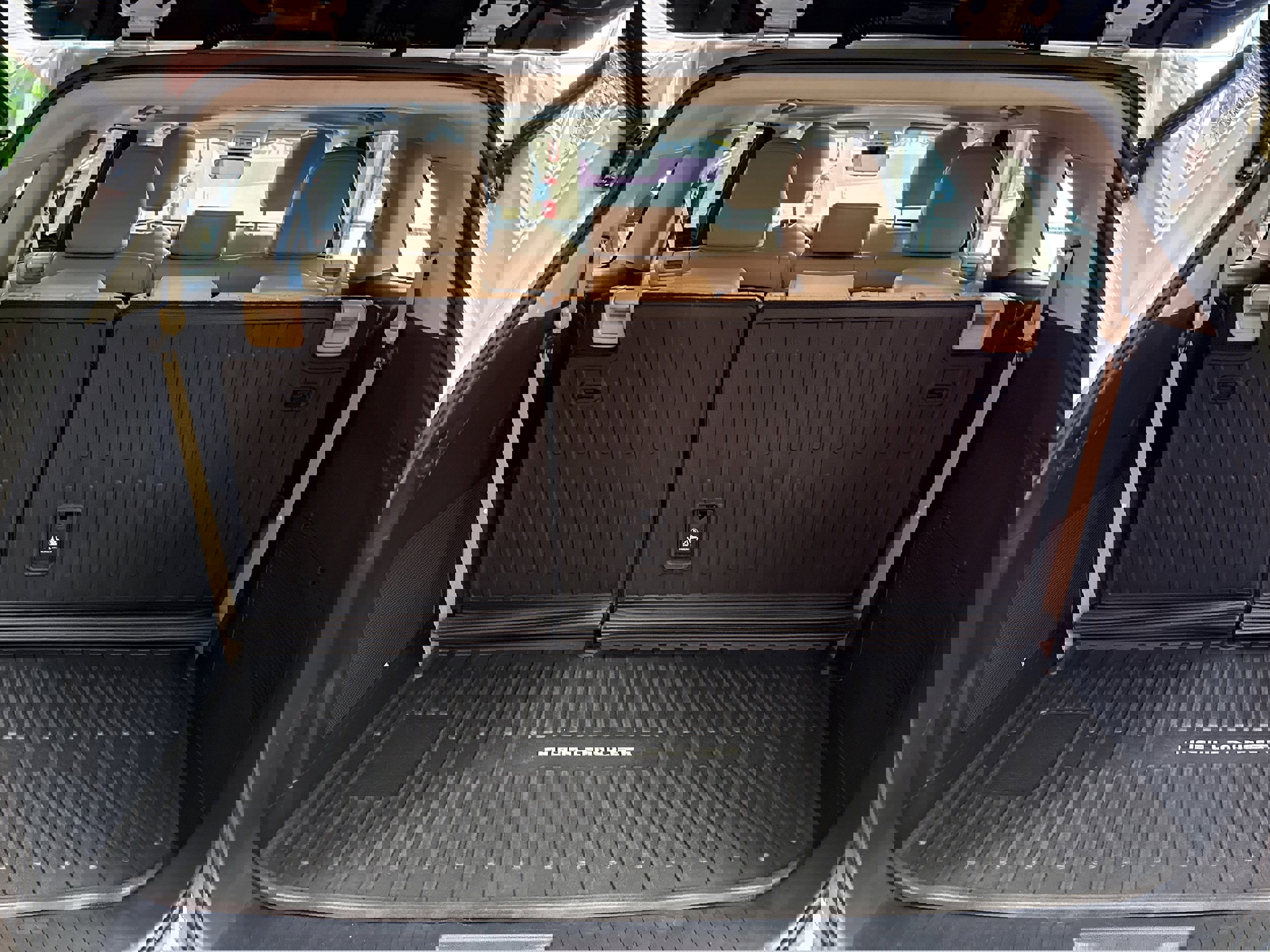 Used 2023 Toyota Highlander Limited image 25