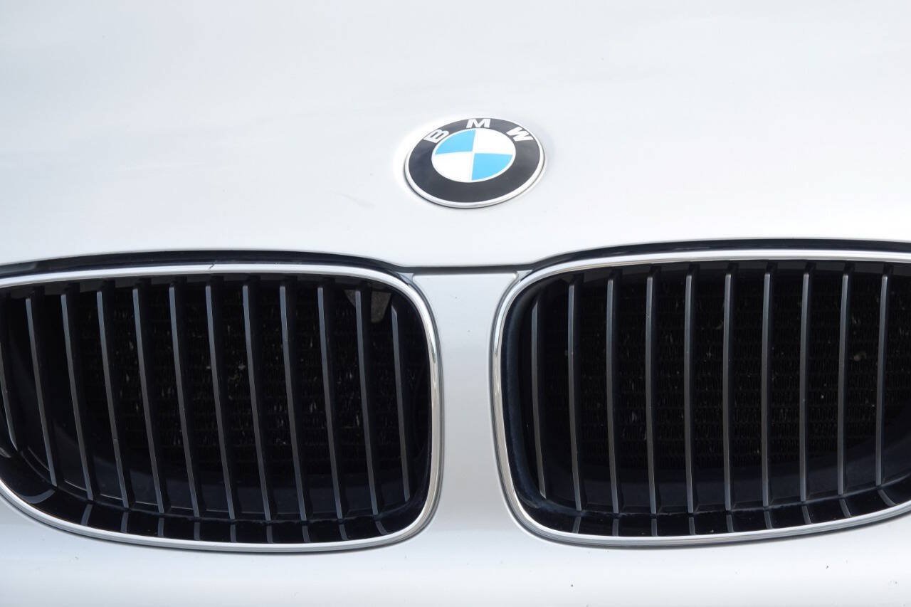 Used 2009 BMW 128i Convertible RWD image 41
