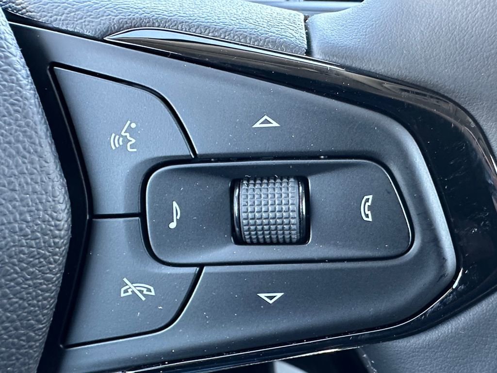 New 2027 Chevrolet Bolt LT image 20