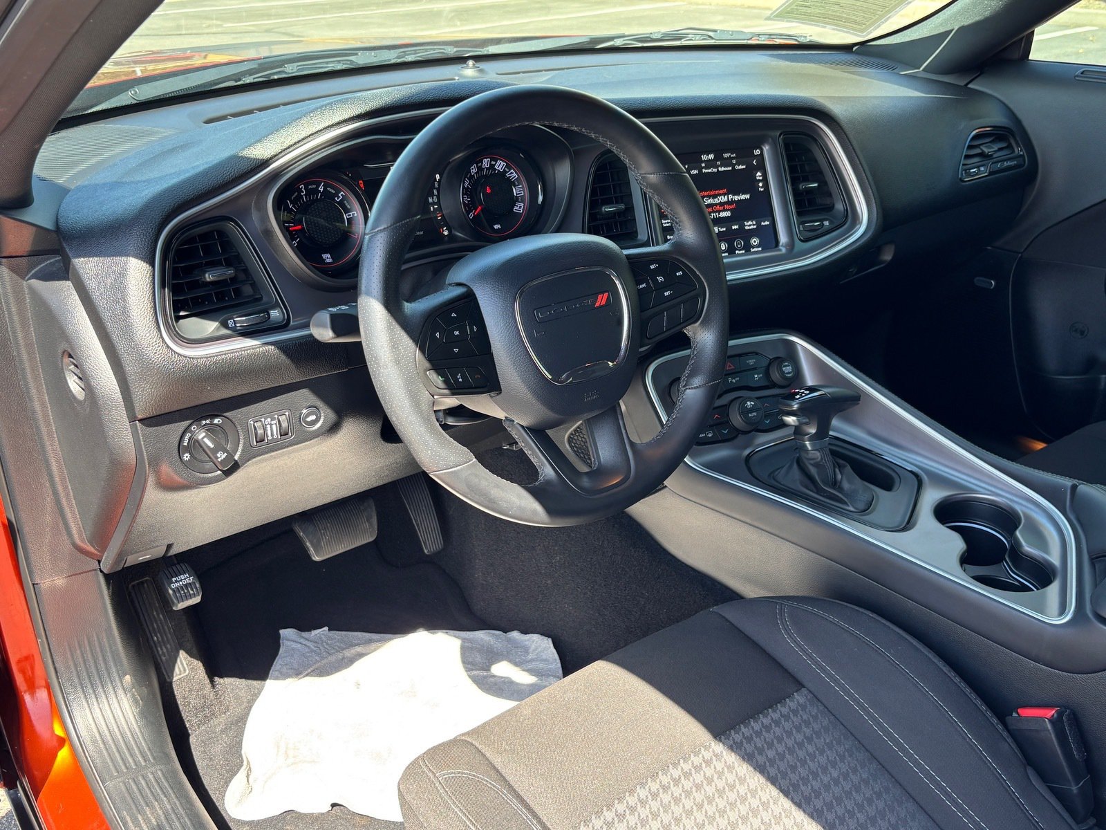 Used 2020 Dodge Challenger SXT w/ Driver Convenience Group RWD image 20