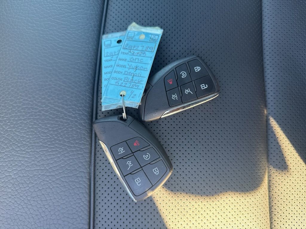 Used 2023 GMC Yukon Denali w/ Denali Reserve Package image 44