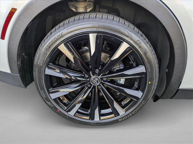 Used 2023 Toyota Crown Platinum image 23