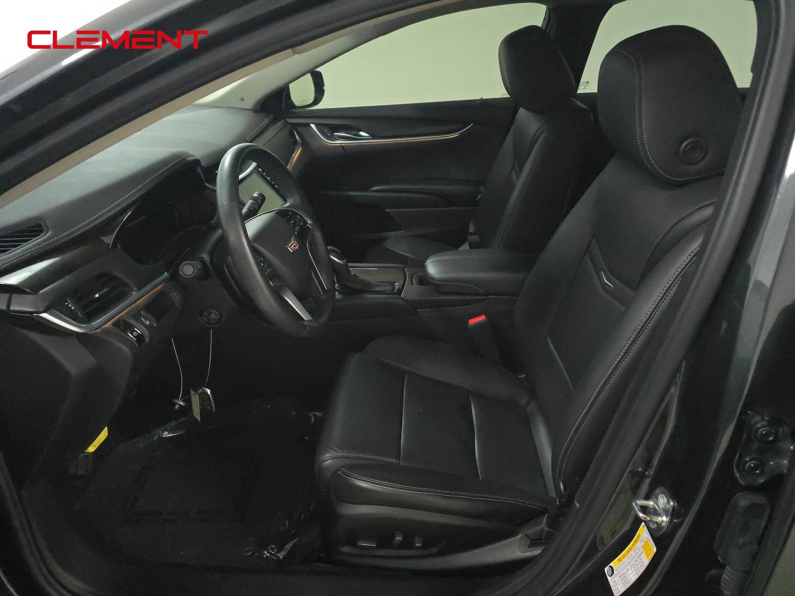 Used 2018 Cadillac XTS Luxury image 3