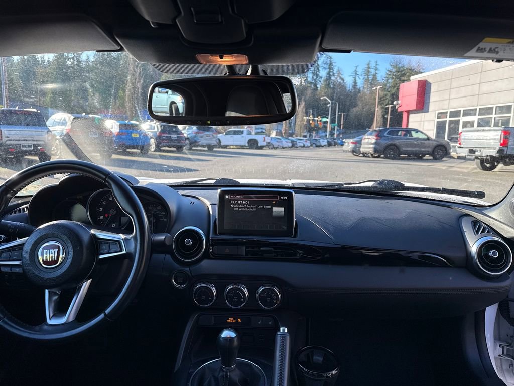 Used 2017 FIAT 124 Spider Lusso image 12