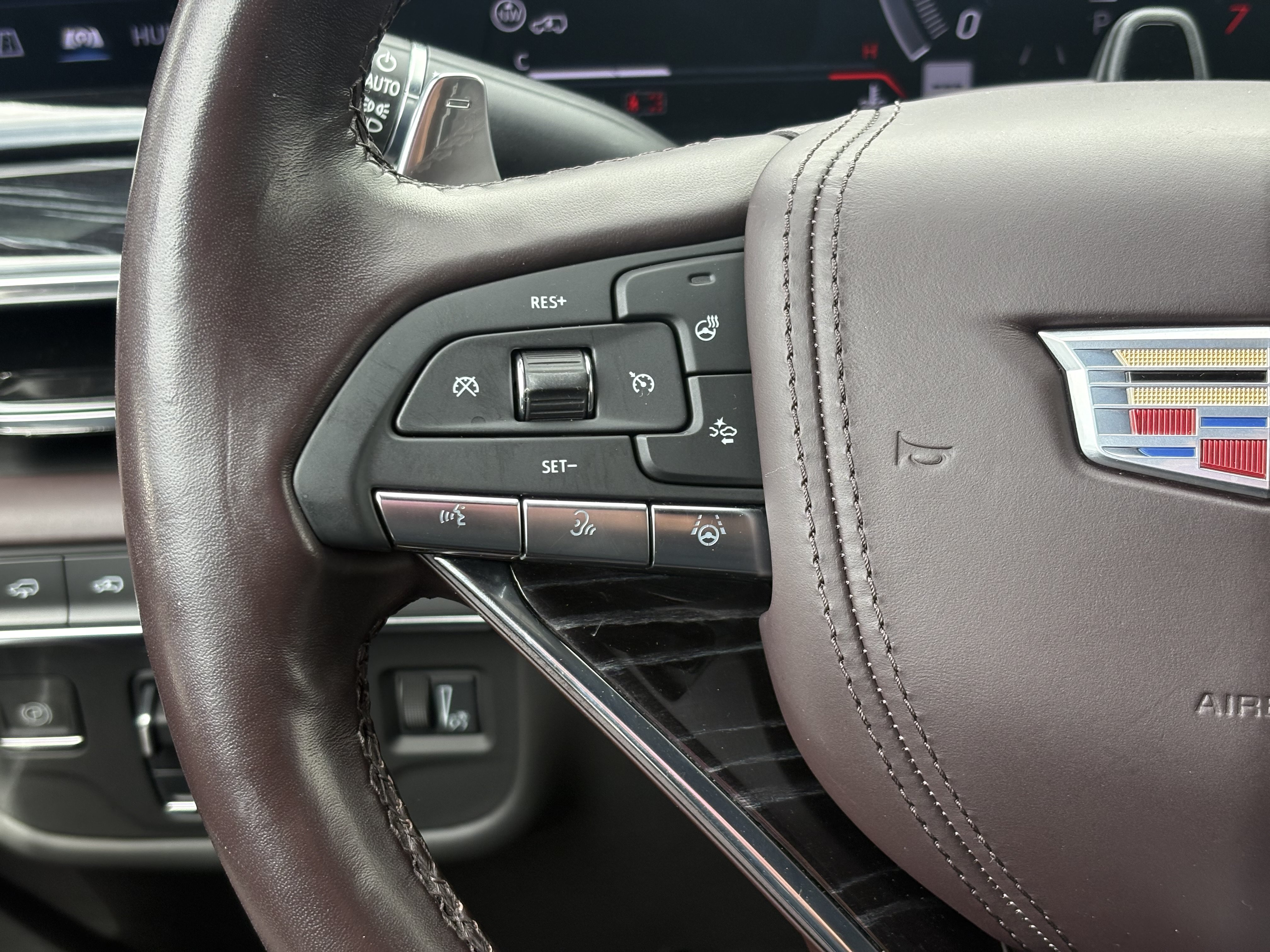 Certified 2023 Cadillac Escalade ESV V AWD/4WD image 21