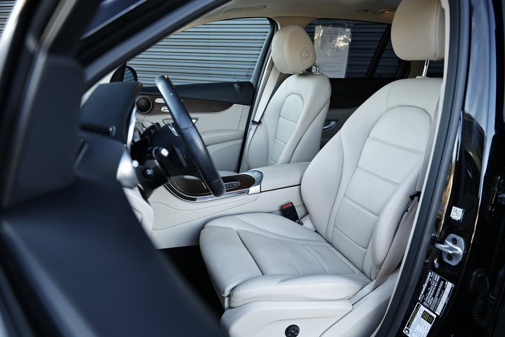 Used 2022 Mercedes-Benz GLC 300 4MATIC image 22