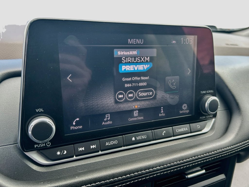 Used 2023 Nissan Rogue SV FWD image 14