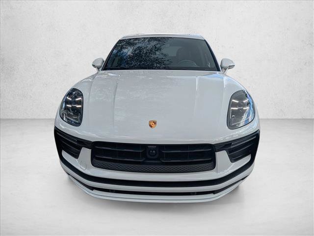Used 2023 Porsche Macan image 2