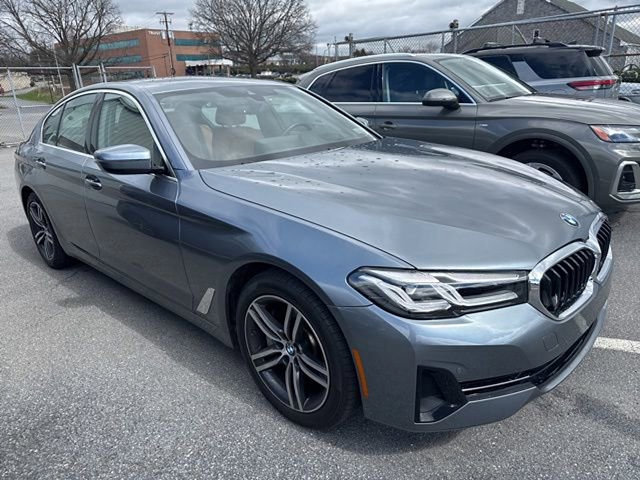 Used 2021 BMW 530i xDrive w/ Premium Package image 4