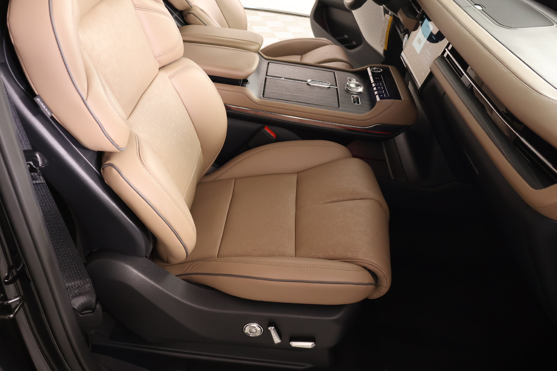 New 2027 Lincoln Navigator L Black Label AWD/4WD image 14