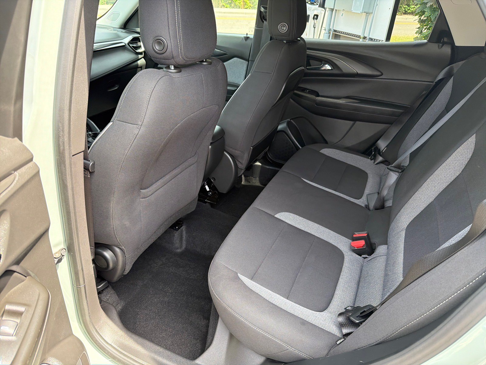 Used 2025 Chevrolet TrailBlazer LT AWD/4WD image 13