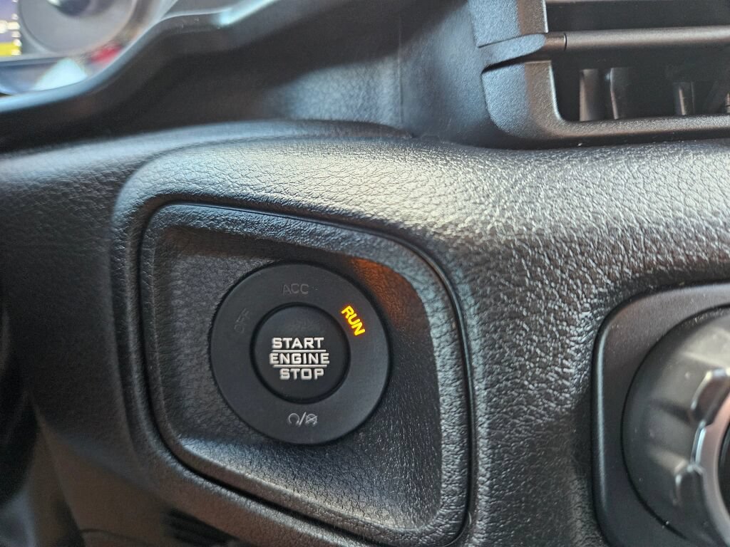 Used 2024 Jeep Wrangler Unlimited AWD/4WD image 31