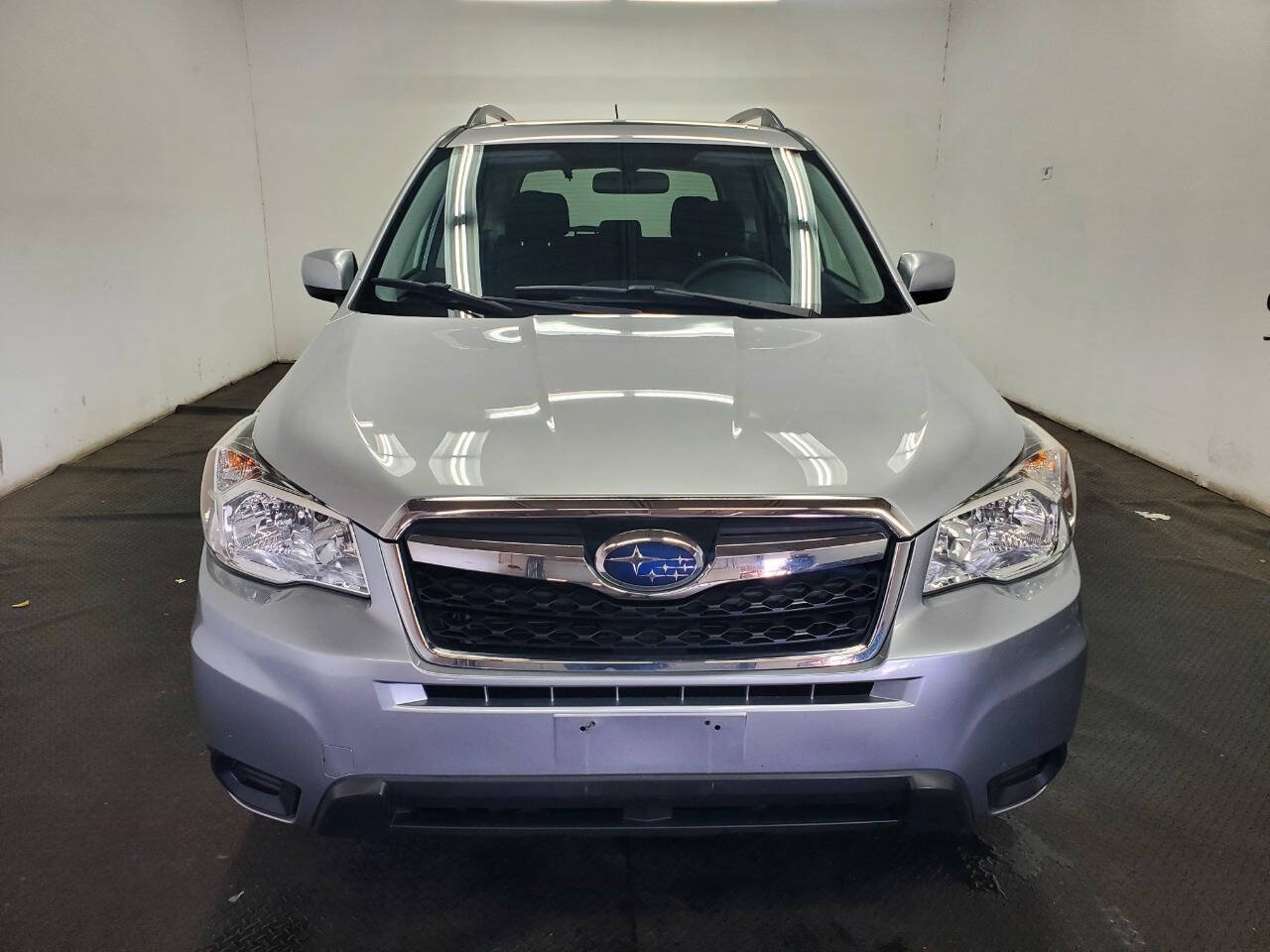 Used 2015 Subaru Forester 2.5i Premium w/ All-Weather Package AWD/4WD image 2