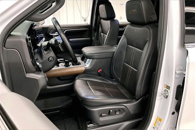 Used 2023 Chevrolet Silverado 1500 High Country w/ High Country Premium Package image 21