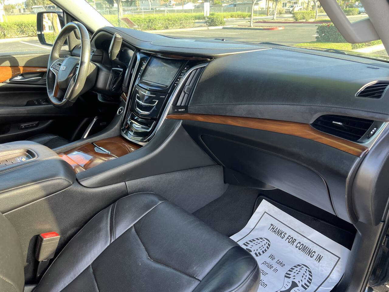 Used 2017 Cadillac Escalade ESV Luxury image 11