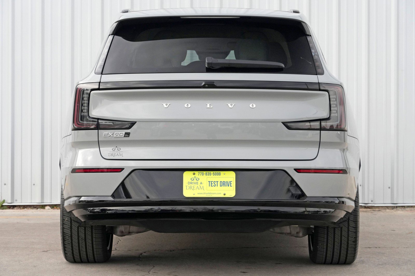 Used 2025 Volvo EX90 Ultra image 11