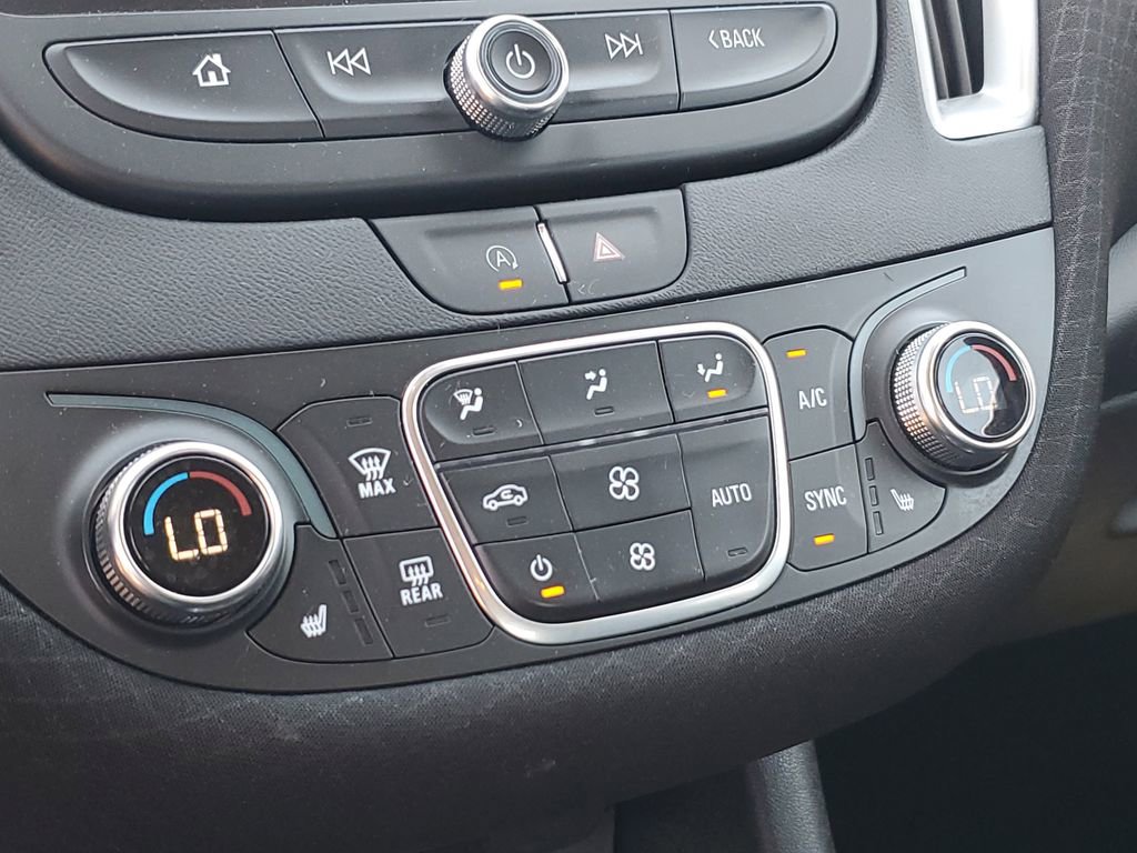 Used 2025 Chevrolet Malibu LT FWD image 18
