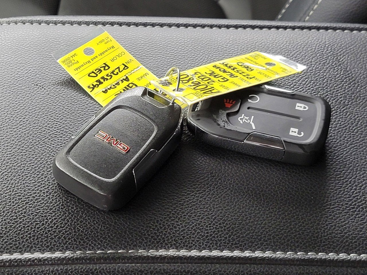 Certified 2023 GMC Acadia SLT w/ Trailering Package image 30