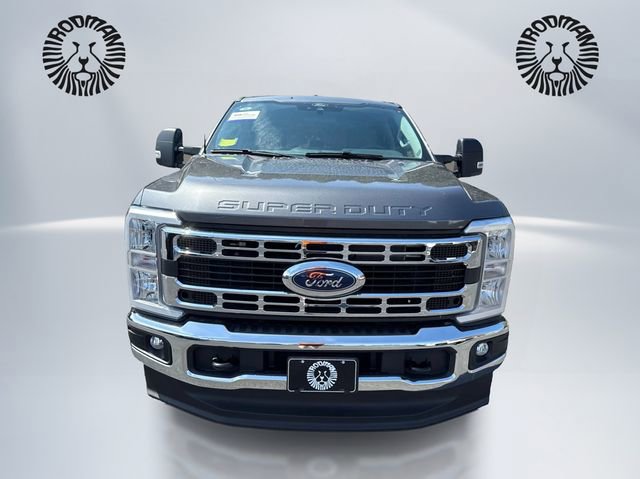 Certified 2025 Ford F250 XLT w/ Snow Plow Prep Package image 2