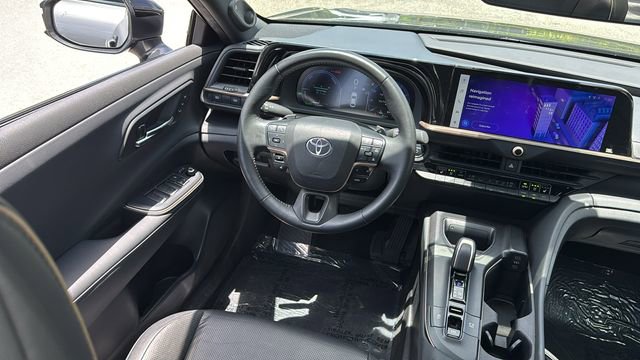 Used 2023 Toyota Crown Platinum image 28