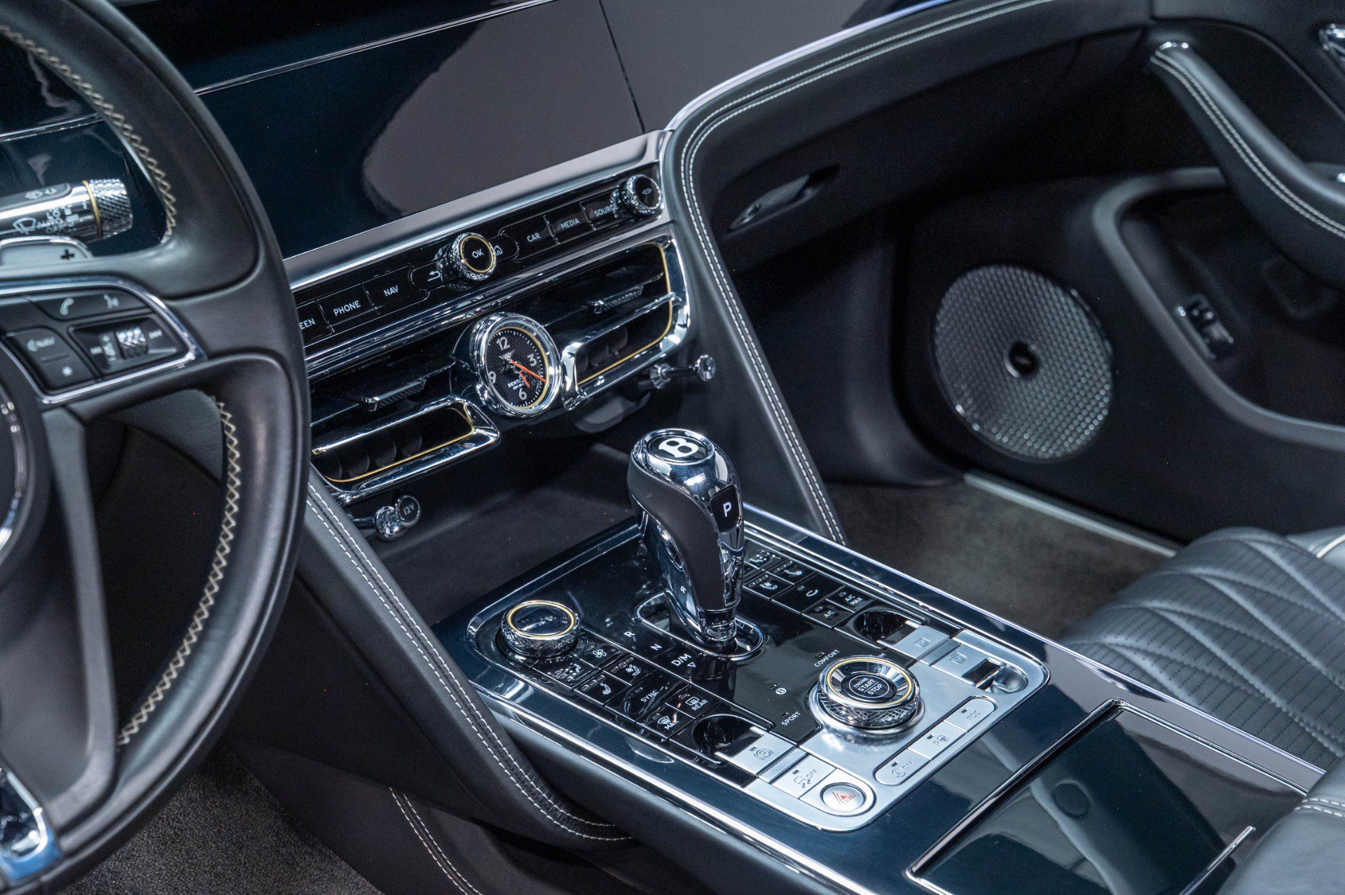 Used 2020 Bentley Flying Spur W12 AWD/4WD image 21