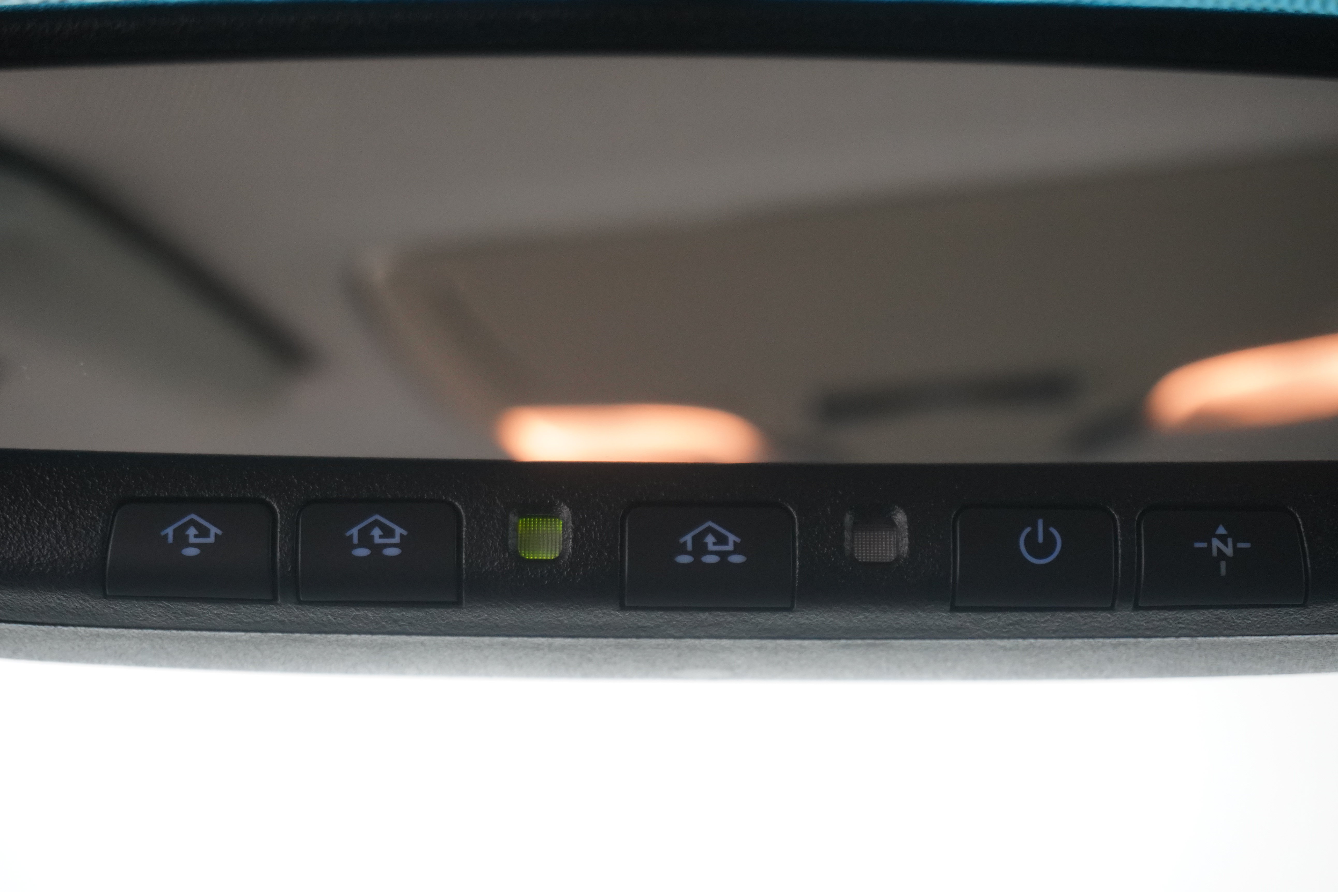 Used 2016 Toyota Sienna SE FWD image 24