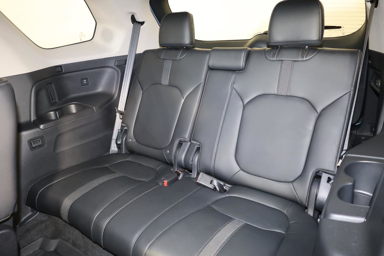 Used 2024 Honda Pilot Touring image 25