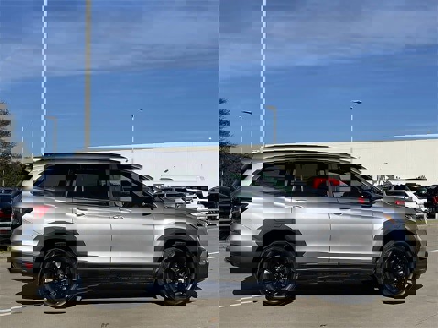 Certified 2022 Honda Pilot TrailSport image 3