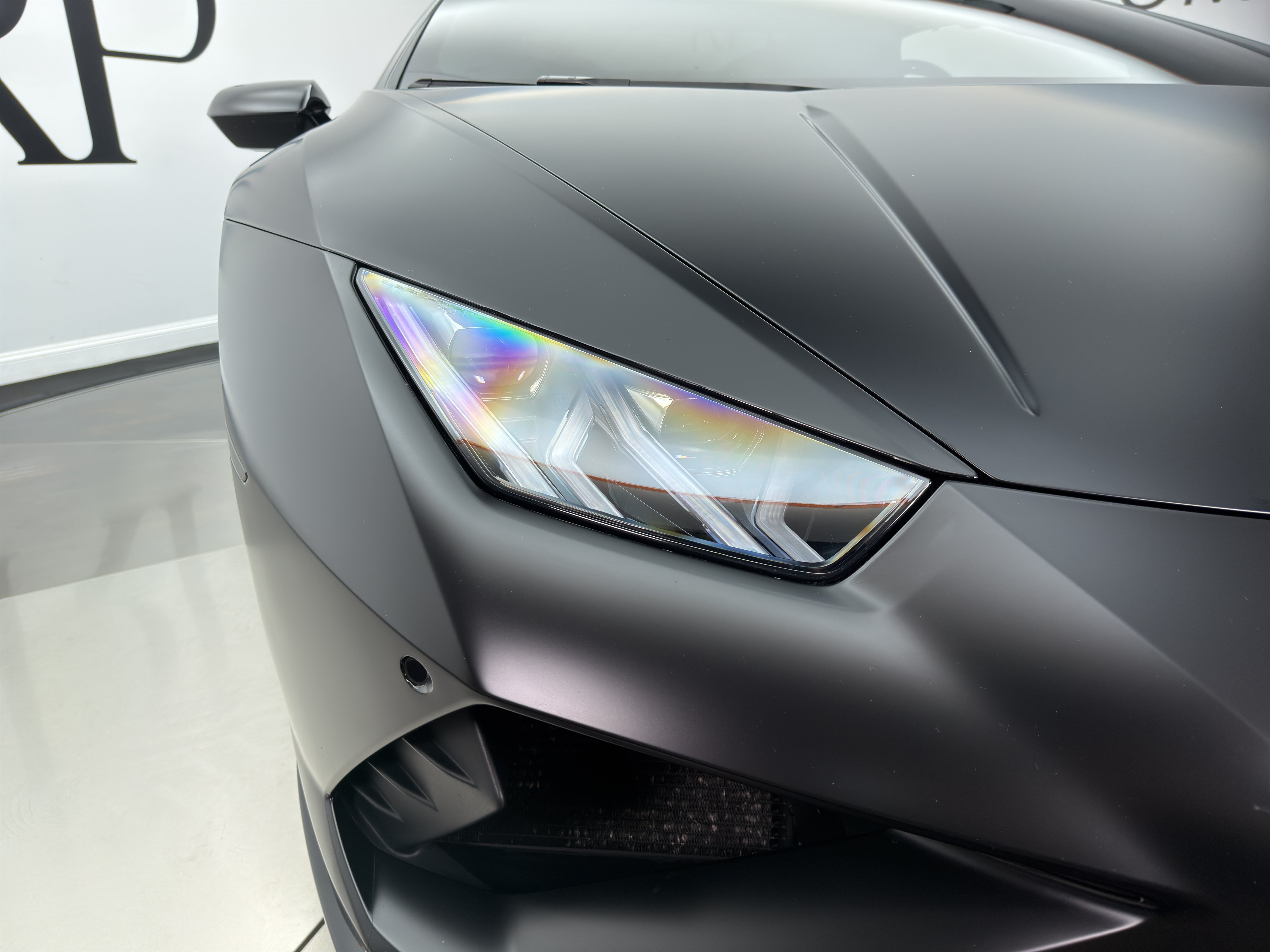 Used 2021 Lamborghini Huracan EVO RWD image 22