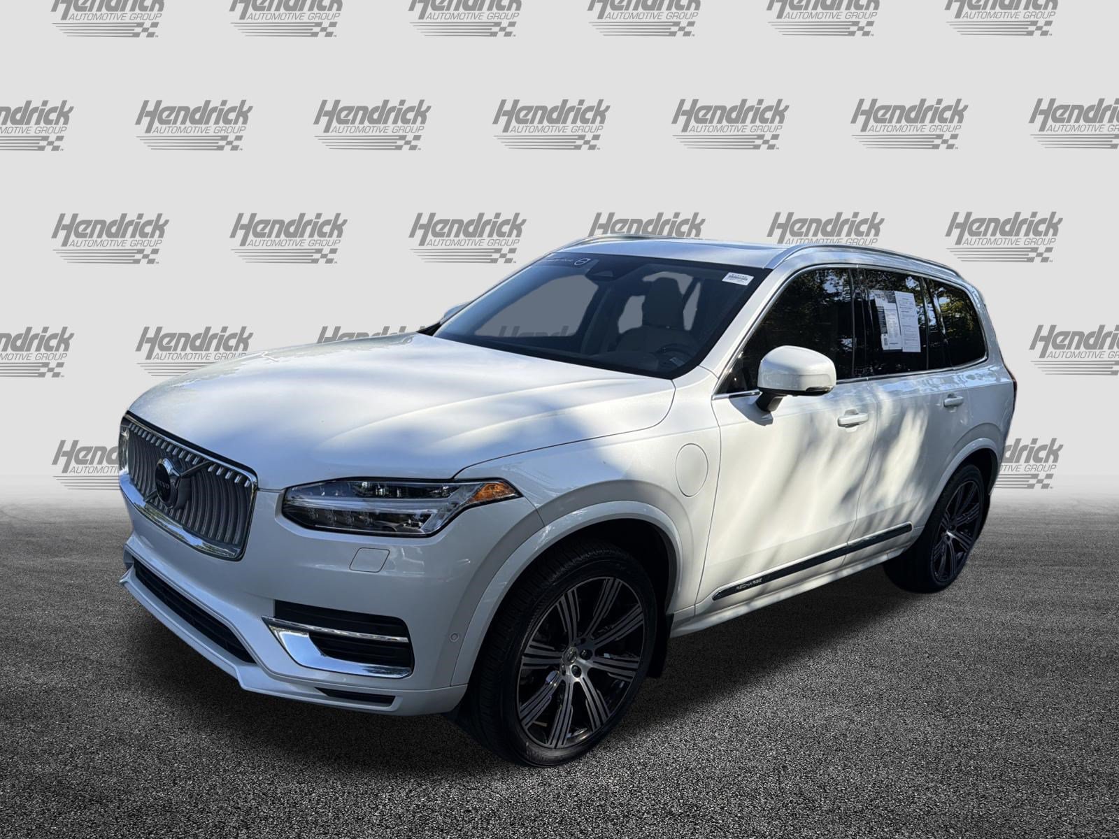 Certified 2024 Volvo XC90 T8 Plus w/ Protection Package AWD/4WD image 5