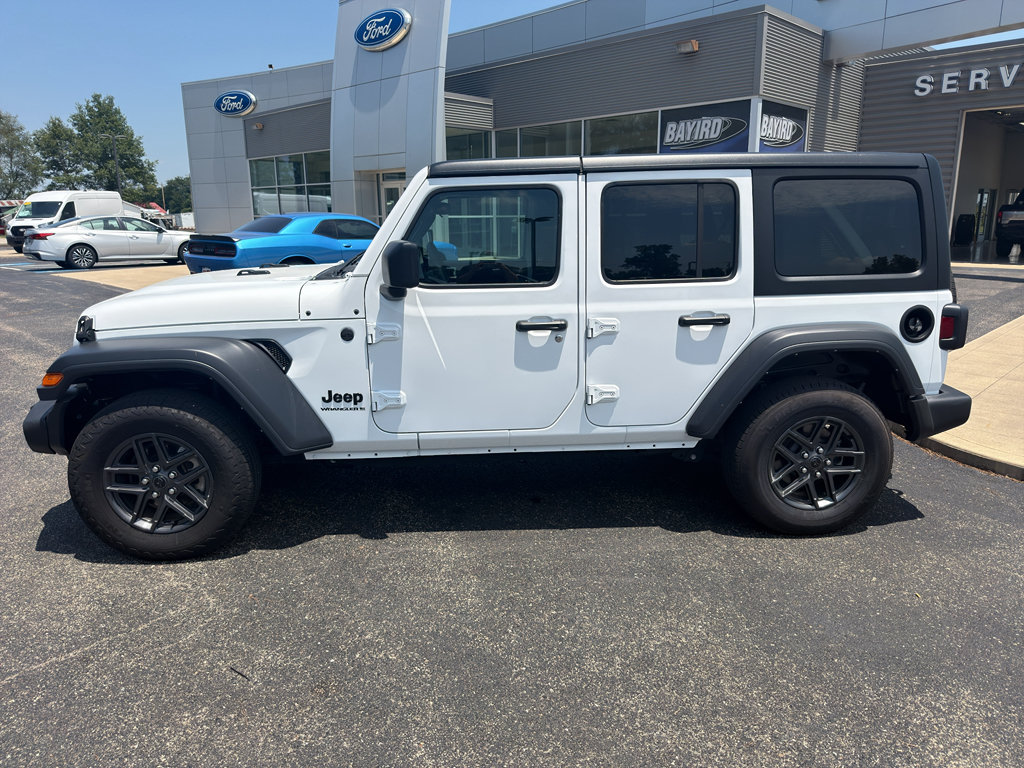 Used 2024 Jeep Wrangler Unlimited Sport AWD/4WD image 9