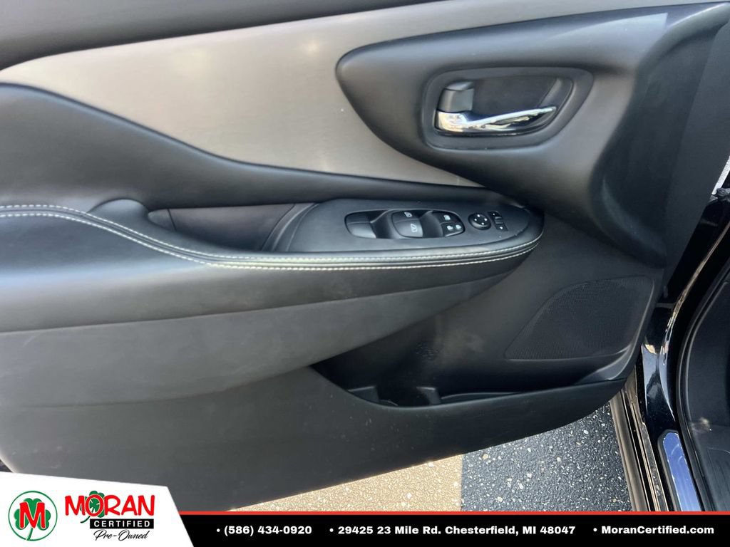Used 2020 Nissan Murano SV AWD/4WD image 14