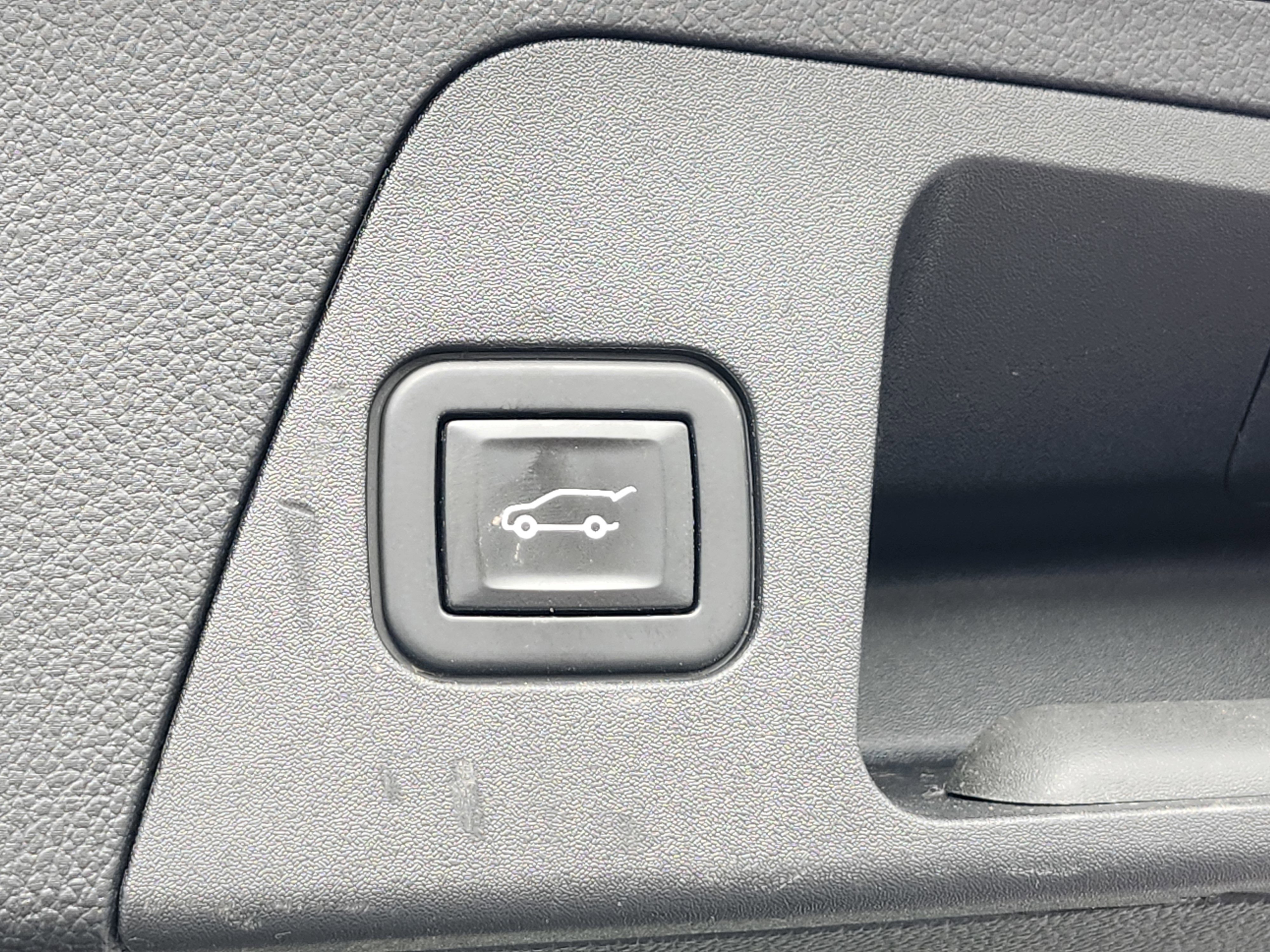 Used 2020 Buick Envision Essence image 17