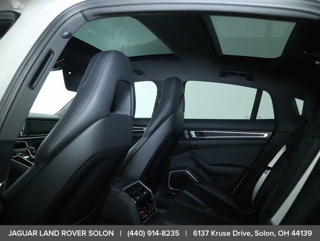 Used 2023 Porsche Panamera 4 image 19