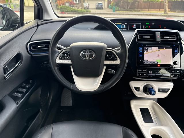 Used 2016 Toyota Prius Four Touring w/ Premium Convenience Package image 13