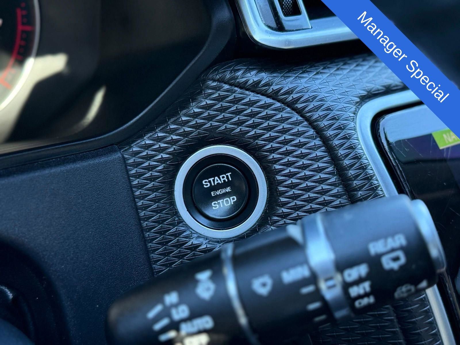 Used 2020 Land Rover Range Rover Velar S image 47