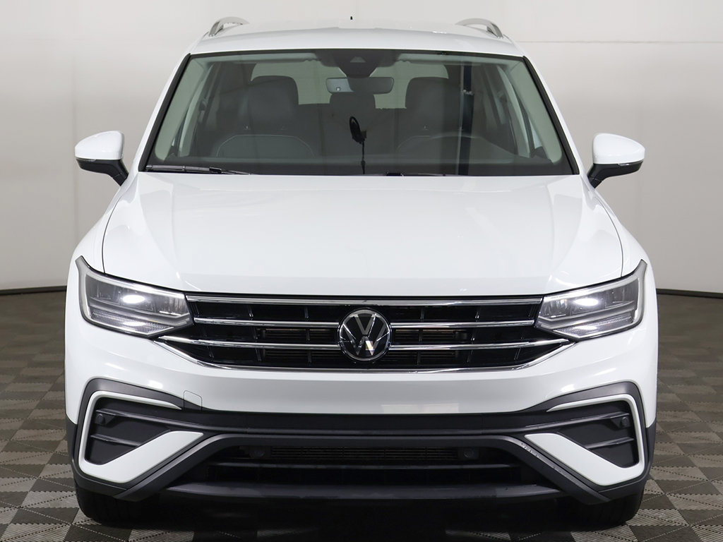 Certified 2024 Volkswagen Tiguan SE AWD/4WD image 11