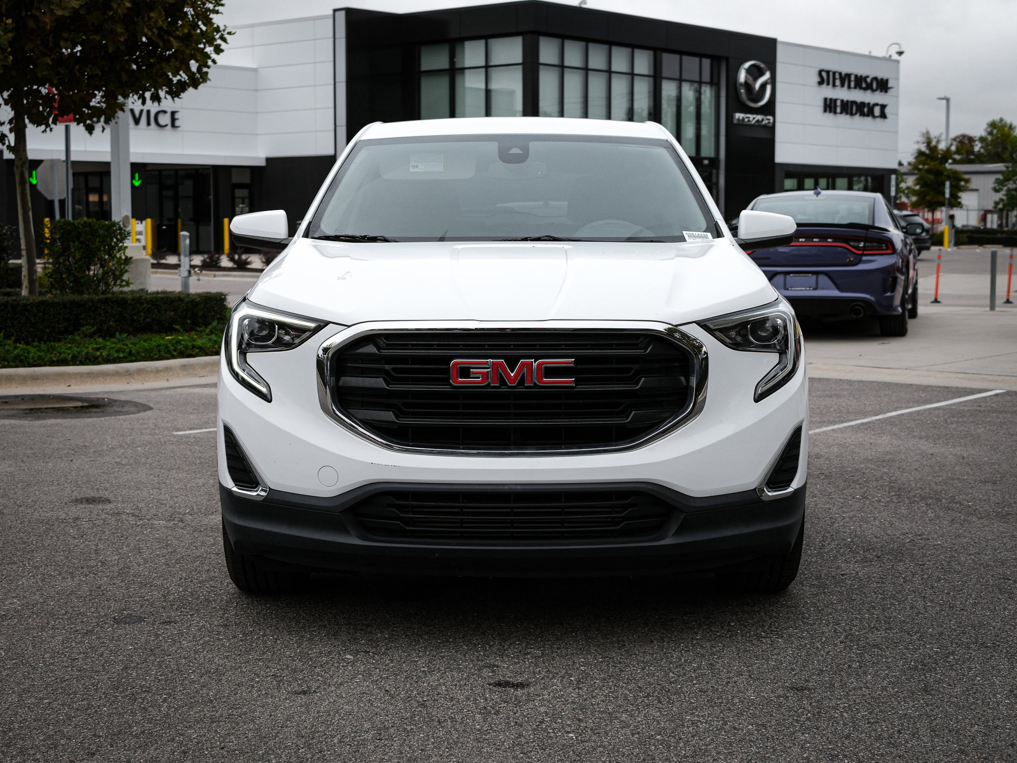 Used 2020 GMC Terrain SLE image 3