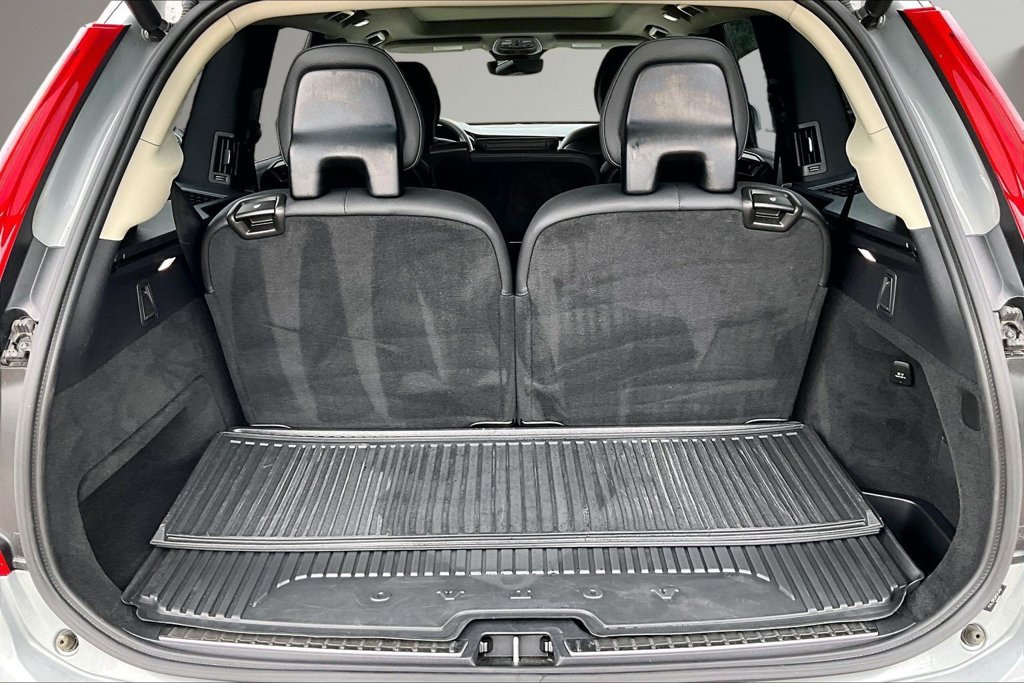 Used 2024 Volvo XC90 B5 Plus AWD/4WD image 7